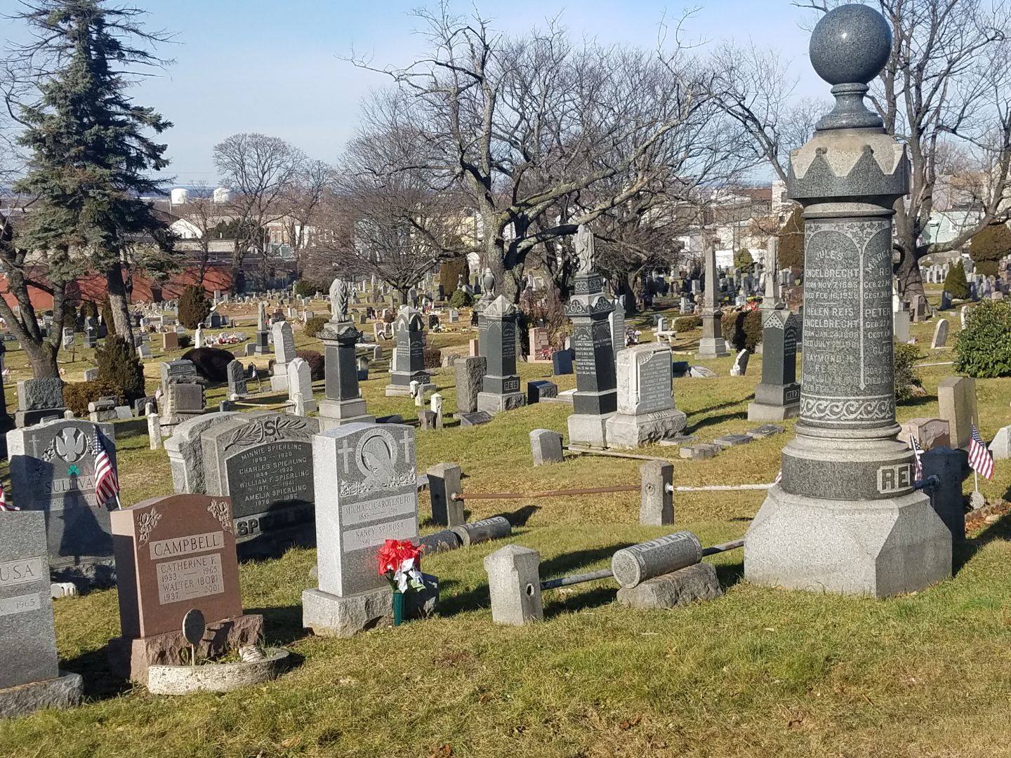 tombstones at Weehawken Cemetery